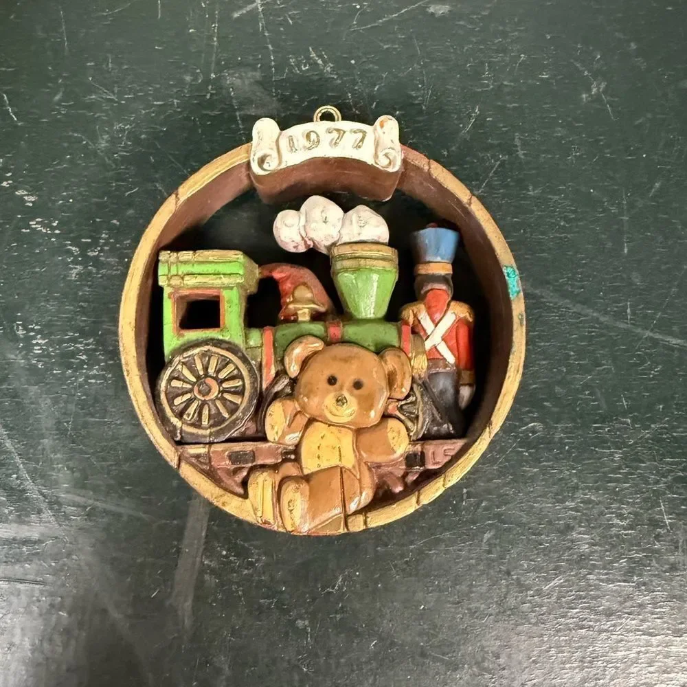 1977 Hallmark Tree Trimmer Collection Toys Wreath Christmas Ornament